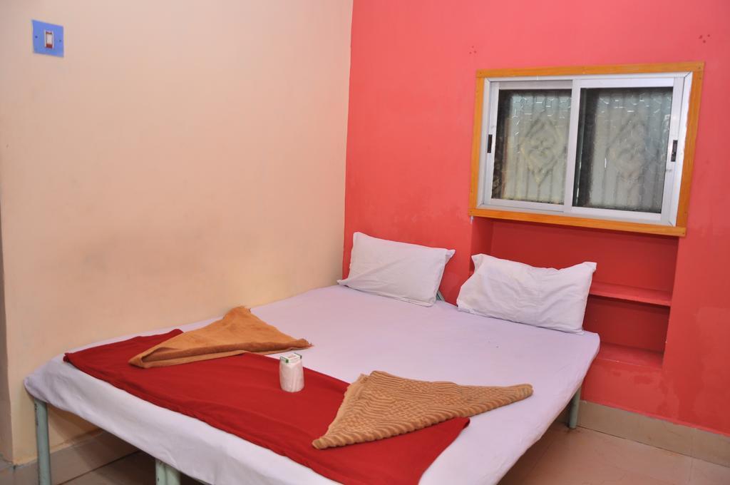 Manju Guest House Hampi Eksteriør billede